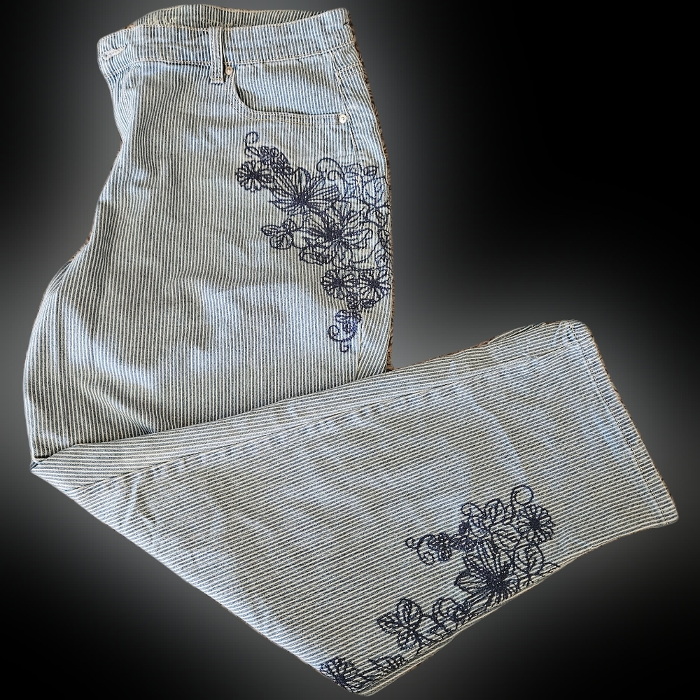 Style & Co stripped pants blue & white